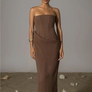 Elegant Brown Strapless Dress